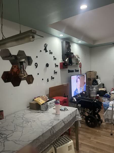 246 Yishun Avenue 9, 246 Yishun Avenue 9, 3 Bedrooms, 904 sqft, HDB Flat For Sale, by Lin Hwee, 500152863 - Living Room - PropertyGuru.com.sg
