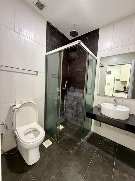 Parc Rosewood, 73 Rosewood Drive, 2 Bedrooms, 764 sqft, Condominium For Rent, by Darren Chua 蔡忠良, 500152865 - Bathroom - PropertyGuru.com.sg