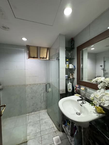 Royal Court Condo, 3 Jalan Rajawali, Room Rental, 200 sqft, Apartment For Rent, by Brady Li, 500152868 - Bathroom - PropertyGuru.com.sg