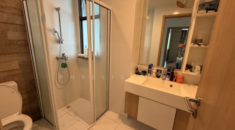 Varsity Park Condominium, 34 West Coast Road, 3 Bedrooms, 1,464 sqft, Condominium For Rent, by Phyllis Goh, 500152885 - Bathroom - PropertyGuru.com.sg