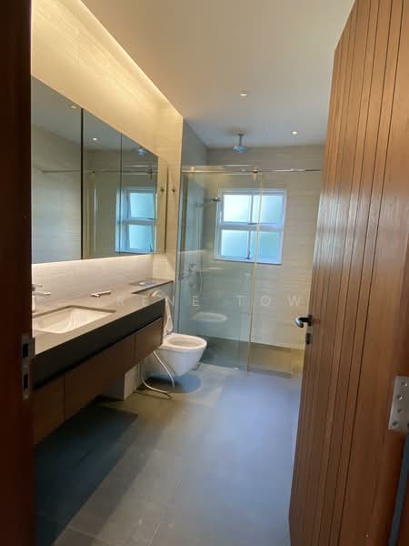 La Suisse I, 58 Swiss View, 3 Bedrooms, 1,658 sqft, Condominium For Rent, by Irene Tow, 500152904 - Bathroom - PropertyGuru.com.sg
