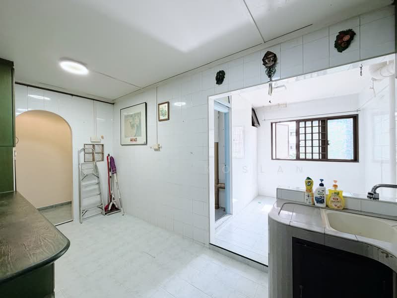 286C Toh Guan Road, 286C Toh Guan Road, 4 Bedrooms, 1,550 sqft, HDB Flat For Sale, by Sofian Roslan, 500152910 - Kitchen - PropertyGuru.com.sg