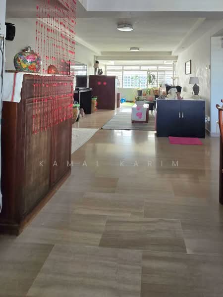 232 Tampines Street 21, 232 Tampines Street 21, 3 Bedrooms, 1,302 sqft, HDB Flat For Sale, by Kamal Karim, 500152912 - Living Room - PropertyGuru.com.sg