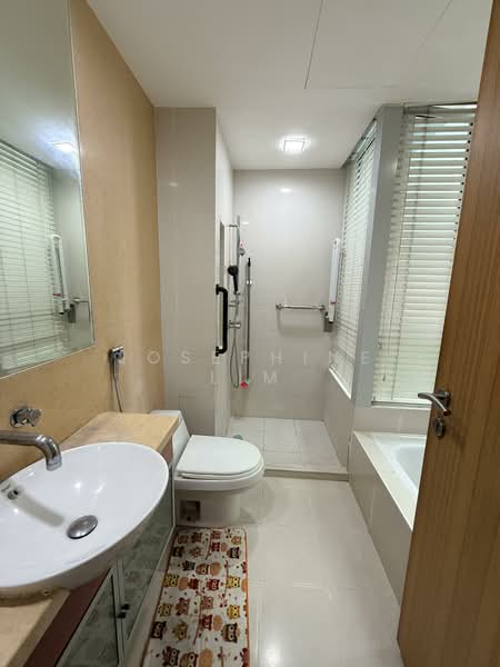 Kovan Melody, 37 Kovan Road, 3 Bedrooms, 1,227 sqft, Condominium For Sale, by Josephine Lim, 500152917 - Bathroom - PropertyGuru.com.sg