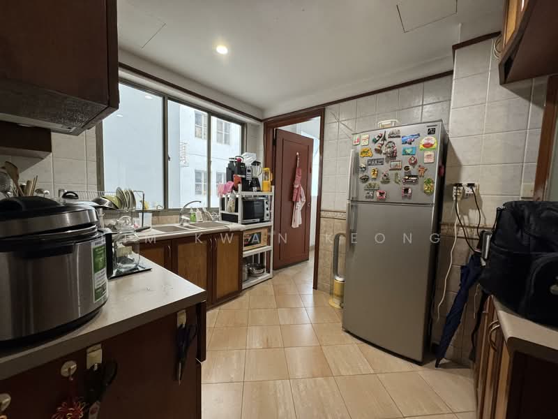 Parc Vista, 450 Corporation Road, 2 Bedrooms, 1,055 sqft, Condominium For Rent, by Lim Kwan Keong, 500152921 - Kitchen - PropertyGuru.com.sg