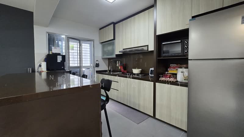 674B Fern Grove @ Yishun, 674B Yishun Avenue 4, 3 Bedrooms, 1,205 sqft, HDB Flat For Sale, by Norizzam (Zam Boleh Bantu), 500152931 - Kitchen - PropertyGuru.com.sg