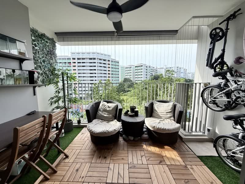 348B Yishun Avenue 11, 348B Yishun Avenue 11, 3 Bedrooms, 1,206 sqft, HDB Flat For Sale, by Goh Eugene, 500152944 - Balcony - PropertyGuru.com.sg