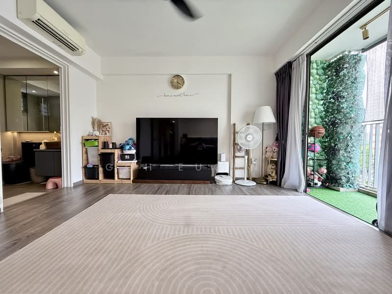 348B Yishun Avenue 11, 348B Yishun Avenue 11, 3 Bedrooms, 1,206 sqft, HDB Flat For Sale, by Goh Eugene, 500152944 - Living Room - PropertyGuru.com.sg