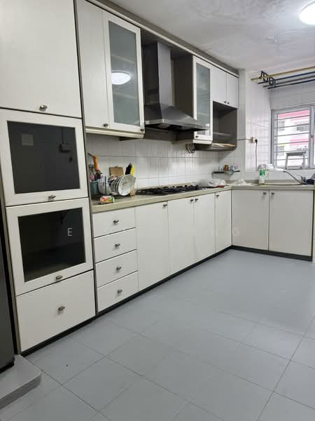 20 Hougang Avenue 3, 20 Hougang Avenue 3, 2 Bedrooms, 786 sqft, HDB Flat For Sale, by Elsie Heng, 500152946 - Kitchen - PropertyGuru.com.sg