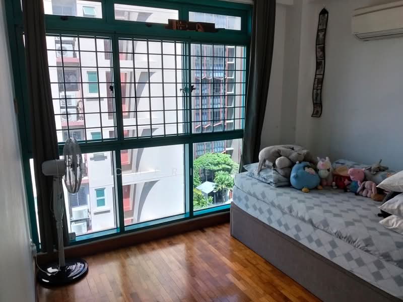 Santa Fe Mansions, 2A Margate Road, 3 Bedrooms, 1,038 sqft, Apartment For Rent, by Cherie Lee, 500152950 - Bedroom - PropertyGuru.com.sg