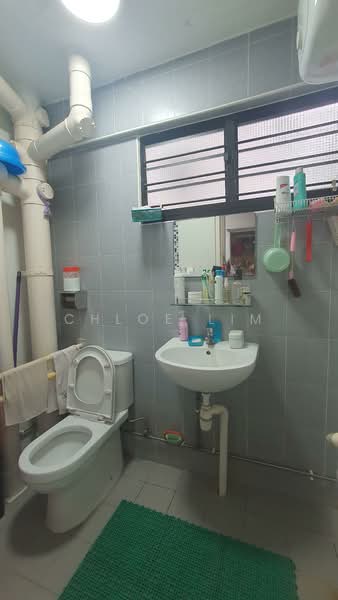 802 Woodlands Street 81, 802 Woodlands Street 81, 3 Bedrooms, 904 sqft, HDB Flat For Sale, by Chloe Lim, 500152953 - Bathroom - PropertyGuru.com.sg