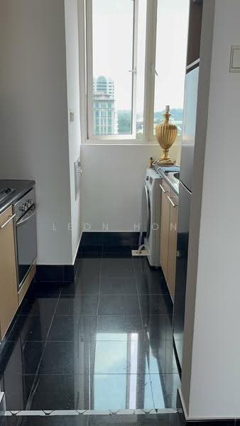 The Hermitage, 2 Sarkies Road, 2 Bedrooms, 936 sqft, Apartment For Rent, by Leon Hon, 500152958 - Kitchen - PropertyGuru.com.sg