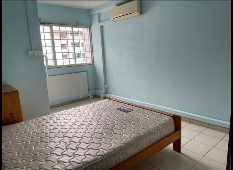 303 Yishun Central, 303 Yishun Central, 2 Bedrooms, 797 sqft, HDB Flat For Sale, by Thea Ng, 500152966 - Bedroom - PropertyGuru.com.sg