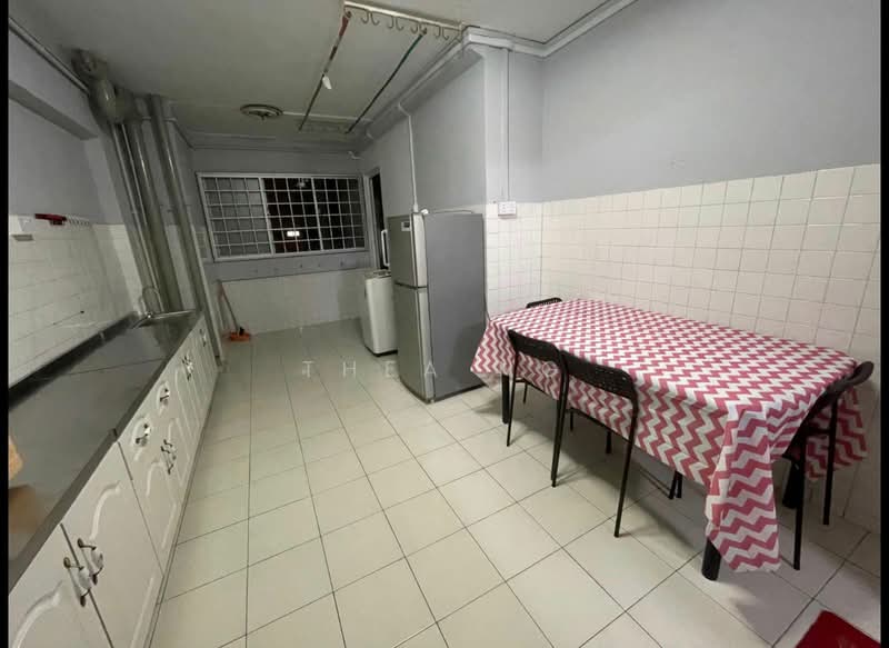 303 Yishun Central, 303 Yishun Central, 2 Bedrooms, 797 sqft, HDB Flat For Sale, by Thea Ng, 500152966 - Kitchen - PropertyGuru.com.sg
