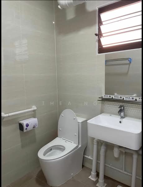 303 Yishun Central, 303 Yishun Central, 2 Bedrooms, 797 sqft, HDB Flat For Sale, by Thea Ng, 500152966 - Bathroom - PropertyGuru.com.sg