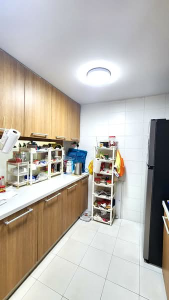 The Waterina, 51 Lorong 40 Geylang, 3 Bedrooms, 1,346 sqft, Apartment For Sale, by G B Sze, 500152972 - Kitchen - PropertyGuru.com.sg