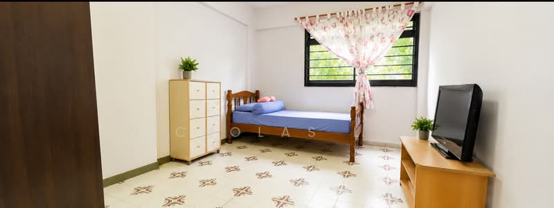 305 Clementi Avenue 4, 305 Clementi Avenue 4, 2 Bedrooms, 882 sqft, HDB Flat For Sale, by Nicholas Lim, 500152974 - Bedroom - PropertyGuru.com.sg