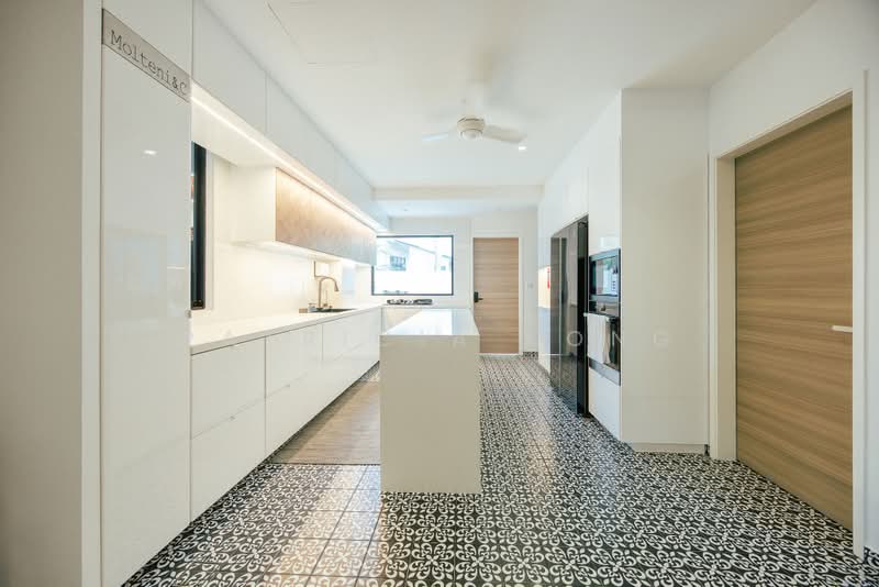 Namly Drive, , 3 Bedrooms, 3,800 sqft, Semi-Detached House For Sale, by Patricia Kong, 500152980 - Kitchen - PropertyGuru.com.sg