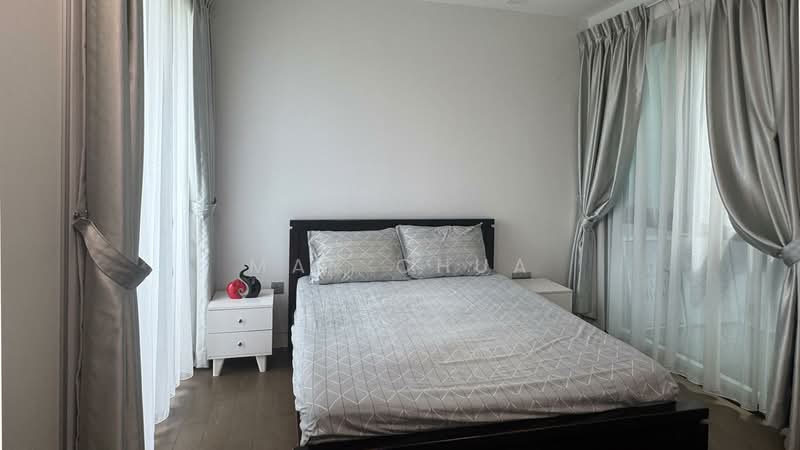 Nim Collection, Nim Terrace, 5 Bedrooms, 4,293 sqft, Terraced House For Sale, by May Chua, 500152990 - Guest room ensuite - PropertyGuru.com.sg