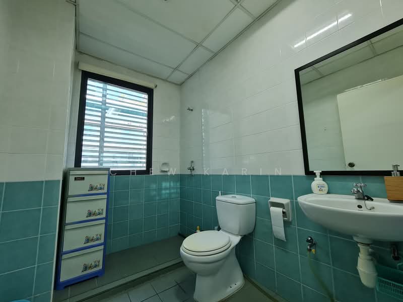 Toh Guan Centre, 21 Toh Guan Road East, 958 sqft, Factory / Workshop (B2) For Sale, by Chew Karin, 500153016 - CommercialGuru.com.sg