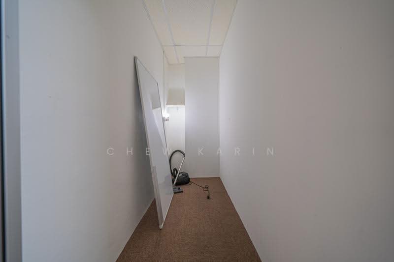 Toh Guan Centre, 21 Toh Guan Road East, Boon Lay / Jurong / Tuas, 958 sqft, Factory / Workshop (B2) For Sale, by Chew Karin, 500153016 - Interior - CommercialGuru.com.sg