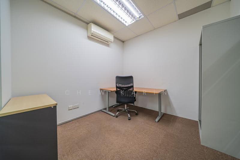 Toh Guan Centre, 21 Toh Guan Road East, Boon Lay / Jurong / Tuas, 958 sqft, Factory / Workshop (B2) For Sale, by Chew Karin, 500153016 - Study - CommercialGuru.com.sg