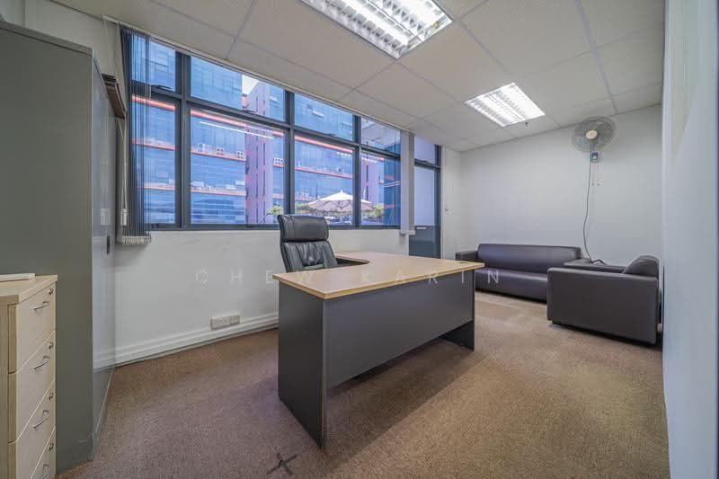 Toh Guan Centre, 21 Toh Guan Road East, Boon Lay / Jurong / Tuas, 958 sqft, Factory / Workshop (B2) For Sale, by Chew Karin, 500153016 - Interior - CommercialGuru.com.sg