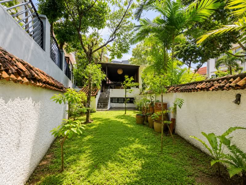 D15 Detached House near Goodman Road, Katong / Paya Lebar / Geylang / Tanjong Katong / Joo Chiat / Marine Parade / East Coast / Dakota / Avon road / Lim Ah Woo / Sandy lane / Rose lane / Green lane / Cranborne / Siglap / Kembangan / Broadrick / Arthur Road / Goodman road / Wimborne, 6 Bedrooms, 3,000 sqft, Detached House For Sale, by Shannon Wong, 500153030 - Exterior - PropertyGuru.com.sg