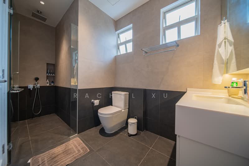 Greenwood Crescent, Greenwood Crescent, 5 Bedrooms, 5,550 sqft, Semi-Detached House For Rent, by Rachel Xu, 500153036 - Bathroom - PropertyGuru.com.sg