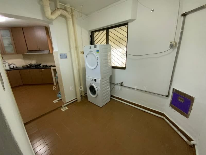 Ivory Heights, 117 Jurong East Street 13, Room Rental, 180 sqft, Condominium For Rent, by Riko Ashley, 500153041 - Kitchen - PropertyGuru.com.sg