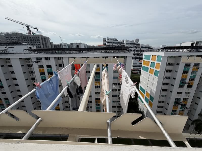 169 Bedok South Avenue 3, 169 Bedok South Avenue 3, 3 Bedrooms, 904 sqft, HDB Flat For Rent, by Victor Khoo, 500153043 - Exterior - PropertyGuru.com.sg