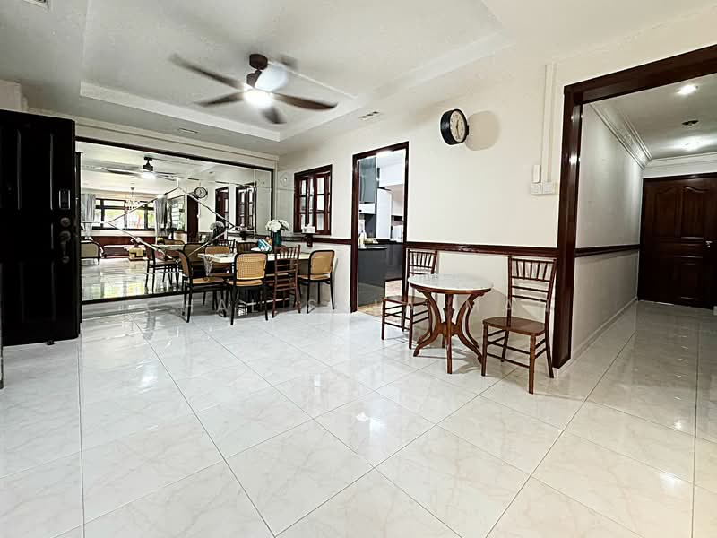270 Toh Guan Road, 270 Toh Guan Road, 3 Bedrooms, 1,291 sqft, HDB Flat For Sale, by Chal Sulaiman, 500153048 - Living Room - PropertyGuru.com.sg