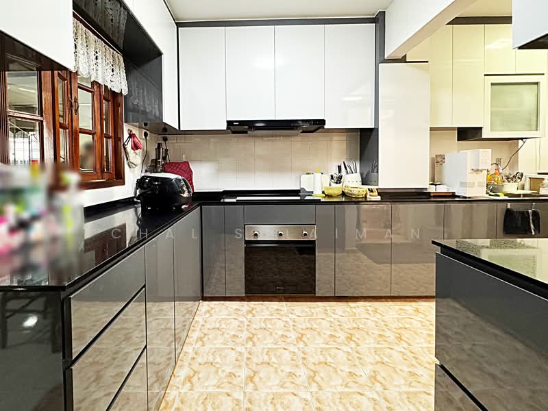 270 Toh Guan Road, 270 Toh Guan Road, 3 Bedrooms, 1,291 sqft, HDB Flat For Sale, by Chal Sulaiman, 500153048 - Kitchen - PropertyGuru.com.sg