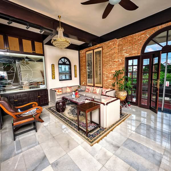 Greenbank Park, Greenbank Park, 6 Bedrooms, 6,600 sqft, Bungalow House For Sale, by Gerald Gasper, 500153050 - Living Room - PropertyGuru.com.sg