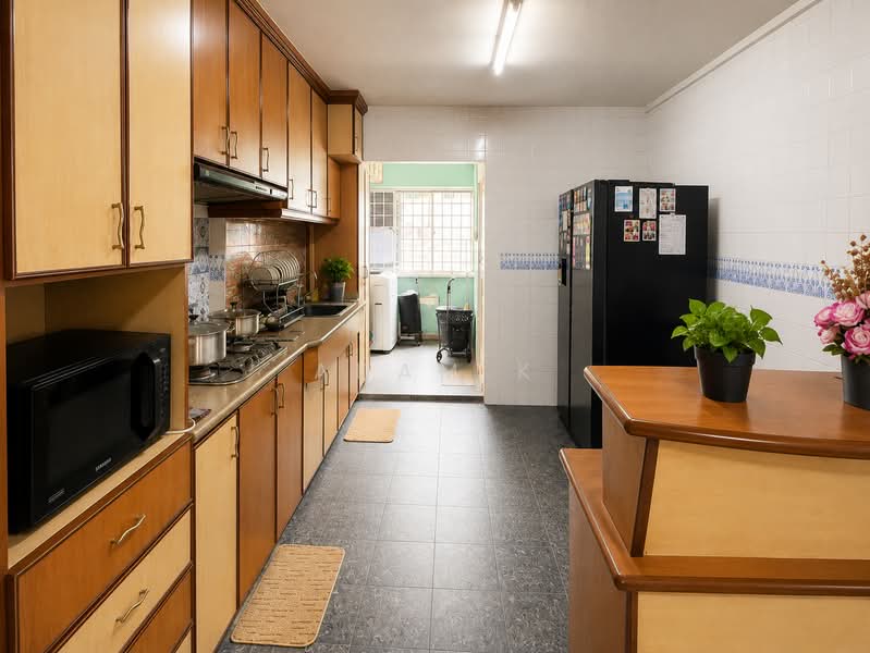 421 Woodlands Street 41, 421 Woodlands Street 41, 3 Bedrooms, 1,076 sqft, HDB Flat For Sale, by Adam K, 500153052 - Kitchen - PropertyGuru.com.sg
