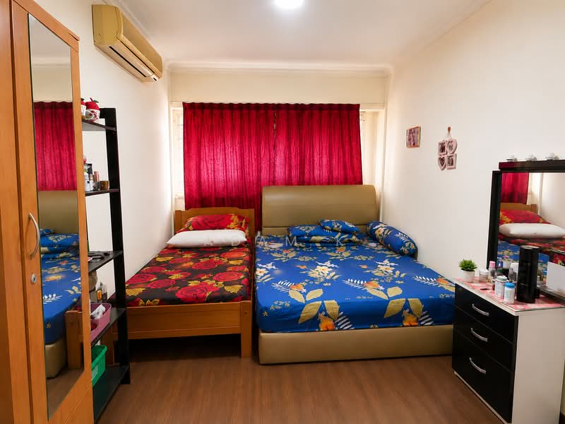421 Woodlands Street 41, 421 Woodlands Street 41, 3 Bedrooms, 1,076 sqft, HDB Flat For Sale, by Adam K, 500153052 - Bedroom - PropertyGuru.com.sg