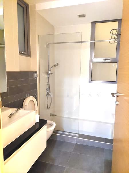The Verve, 23 Jalan Rajah Road, 2 Bedrooms, 818 sqft, Condominium For Sale, by Daphne Tan, 500153057 - Bathroom - PropertyGuru.com.sg