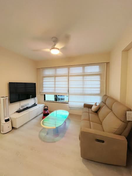 650 Ang Mo Kio Street 61, 650 Ang Mo Kio Street 61, 2 Bedrooms, 721 sqft, HDB Flat For Sale, by Ethan Goh, 500153061 - Living Room - PropertyGuru.com.sg