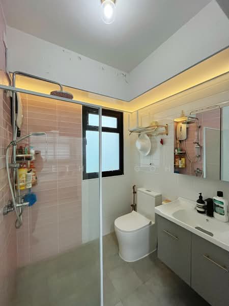 650 Ang Mo Kio Street 61, 650 Ang Mo Kio Street 61, 2 Bedrooms, 721 sqft, HDB Flat For Sale, by Ethan Goh, 500153061 - Bathroom - PropertyGuru.com.sg