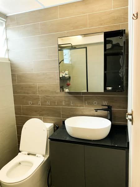 887A Woodlands Drive 50, 887A Woodlands Drive 50, 3 Bedrooms, 1,023 sqft, HDB Flat For Sale, by Daniel Low, 500153069 - Bathroom - PropertyGuru.com.sg