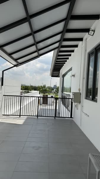 Ponggol Twenty Fourth Avenue, Ponggol Twenty Fourth Avenue, 6 Bedrooms, 4,500 sqft, Detached House For Sale, by Leah Tay, 500153078 - Exterior - PropertyGuru.com.sg