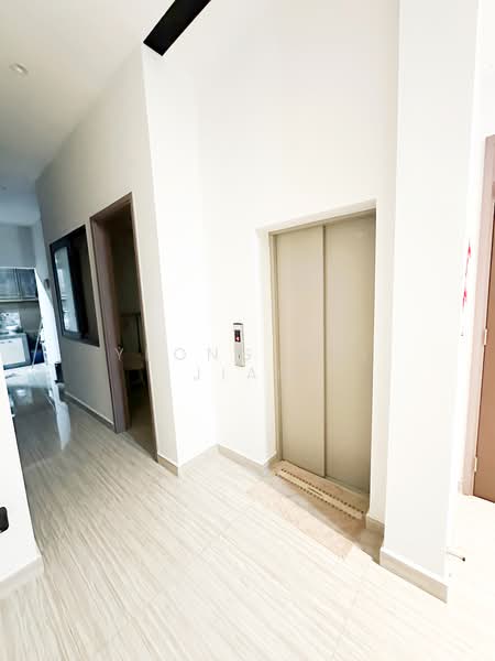 Heeton Park, Thong Soon Green, Room Rental, 300 sqft, Terraced House For Rent, by Yeong Wei Jian, 500153083 - Lift - PropertyGuru.com.sg