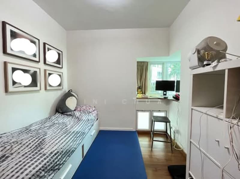 Cote D'Azur, 70 Marine Parade Road, 3 Bedrooms, 1,668 sqft, Condominium For Sale, by Wini Chua, 500153087 - Bedroom - PropertyGuru.com.sg