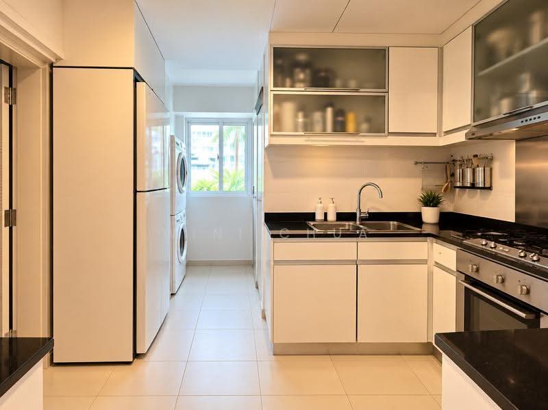 Cote D'Azur, 70 Marine Parade Road, East Coast / Marine Parade, 3 Bedrooms, 1,668 sqft, Condominium For Sale, by Wini Chua, 500153087 - Kitchen - PropertyGuru.com.sg