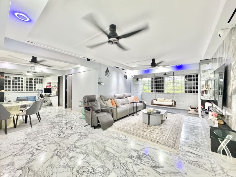 413 Bedok North Avenue 2, 413 Bedok North Avenue 2, 3 Bedrooms, 1,280 sqft, HDB Flat For Sale, by Noonal Farina, 500153089 - Living Room - PropertyGuru.com.sg