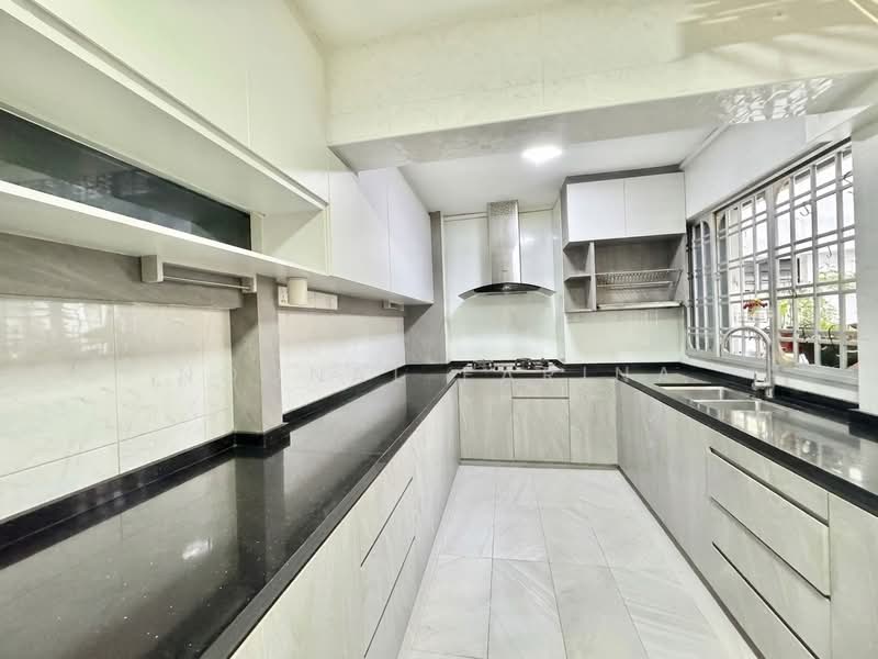 413 Bedok North Avenue 2, 413 Bedok North Avenue 2, 3 Bedrooms, 1,280 sqft, HDB Flat For Sale, by Noonal Farina, 500153089 - Kitchen - PropertyGuru.com.sg