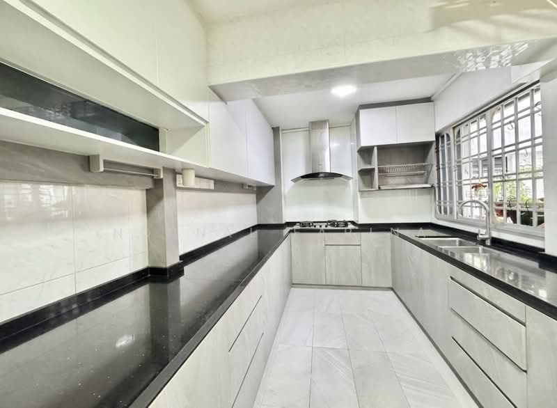 413 Bedok North Avenue 2, 413 Bedok North Avenue 2, 3 Bedrooms, 1,280 sqft, HDB Flat For Sale, by Noonal Farina, 500153089 - Kitchen - PropertyGuru.com.sg
