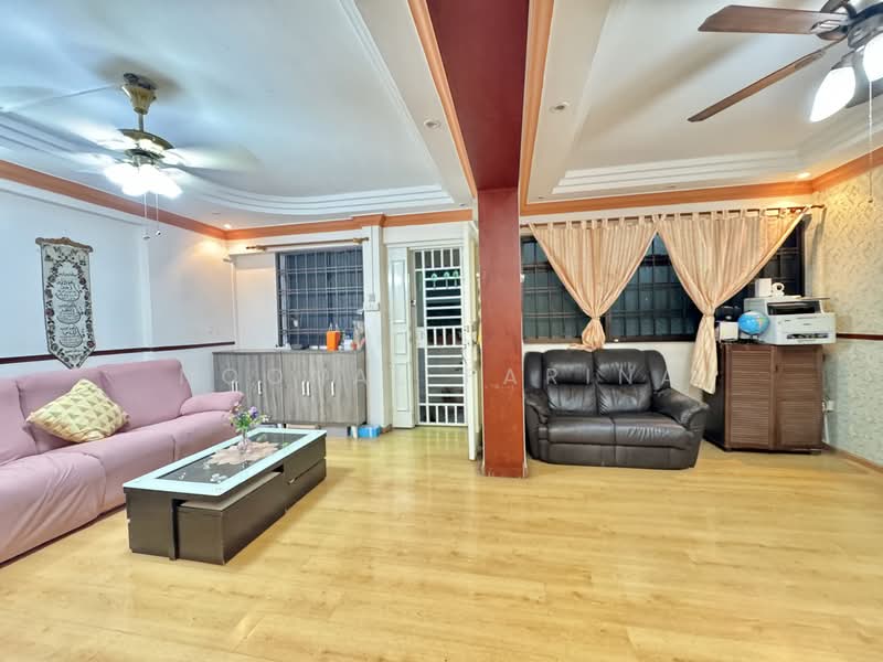 444 Choa Chu Kang Avenue 4, 444 Choa Chu Kang Avenue 4, 3 Bedrooms, 1,065 sqft, HDB Flat For Sale, by Noonal Farina, 500153091 - Living Room - PropertyGuru.com.sg