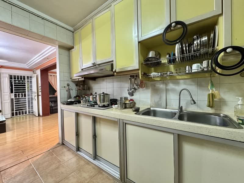 444 Choa Chu Kang Avenue 4, 444 Choa Chu Kang Avenue 4, 3 Bedrooms, 1,065 sqft, HDB Flat For Sale, by Noonal Farina, 500153091 - Kitchen - PropertyGuru.com.sg