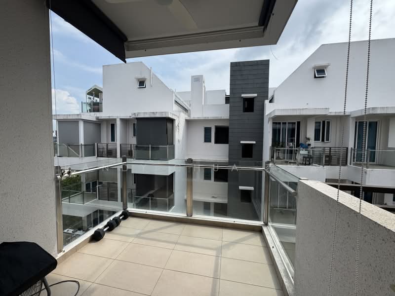 Parc Elegance, 15 Telok Kurau Road, East Coast / Marine Parade, 2 Bedrooms, 1,152 sqft, Condominium For Sale, by Randy Chua 蔡宗霖, 500153095 - Balcony - PropertyGuru.com.sg